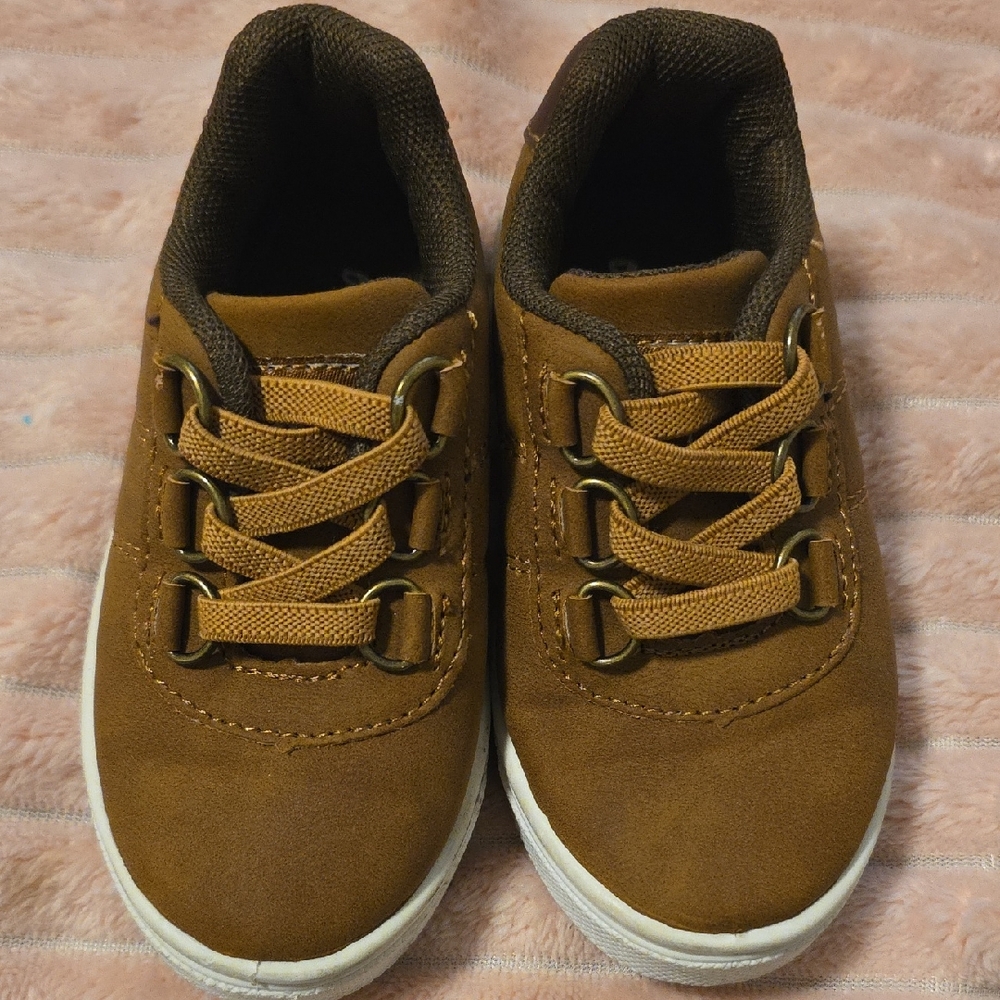 Oomphies Brown Sneakers for Kids with Suede Finish
